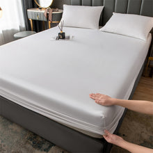 Load image into Gallery viewer, 100% Waterproof Mattress Protector Cover Elastic Fitted Sheet