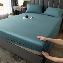 Load image into Gallery viewer, 100% Waterproof Mattress Protector Cover Elastic Fitted Sheet