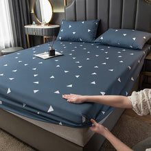 Load image into Gallery viewer, 100% Waterproof Mattress Protector Cover Elastic Fitted Sheet