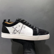 Load image into Gallery viewer, Fashion leather low top men and women shoes Flat casual board shoes