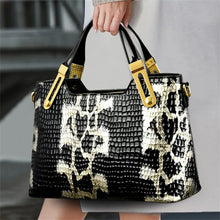 Load image into Gallery viewer, Women Handbag Python Pattern Luxury Ladies Party Handbag
